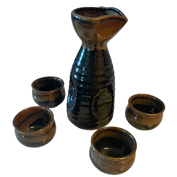 Sake Ceramic 2 Tone Decanter With 4 Cups Drinking Set
