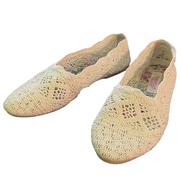 American Eagle Bali Cream Crochet Slip On Shoe Size 9.5 EUC
