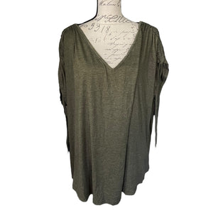 Bloomchic Green V Neck Tassel Shirt Size 22/24