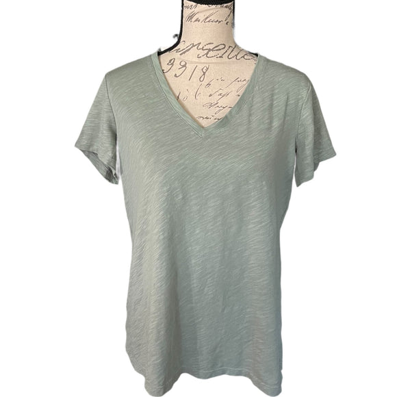 felina-heathered-green-v-neck-short-sleeve-shirt-size-large-front-of-shirt