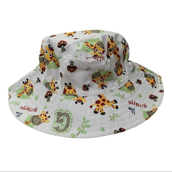 giraffe-with-mushrooms-toddler-baby-sun-hat-front-of-shirt