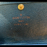 louis-vuitton-blue-epi-leather-key-holder-made-in-spain