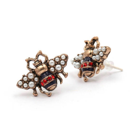 queen-bee-pearl-stud-fashion-earrings-front-view