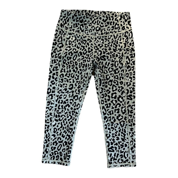 NWT FITTIN Grey Leopard Print Sports Yoga Capri Leggings Size Medium