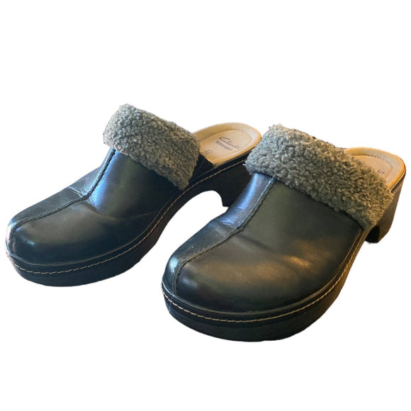 Black Clarks Collection Soft Cushion Slip On Sherpa Trim Mule Size 9.5