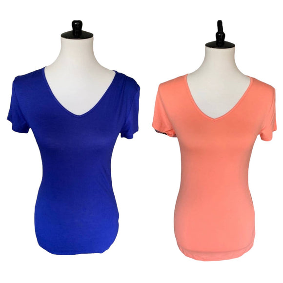 Zenana Outfitter Set of 2 V Neck Shirts Medium NEW