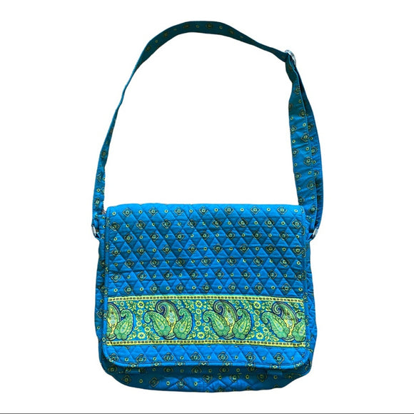 victoria-hill-paisley-quilted-laptop-messenger-bag-front-of-bag