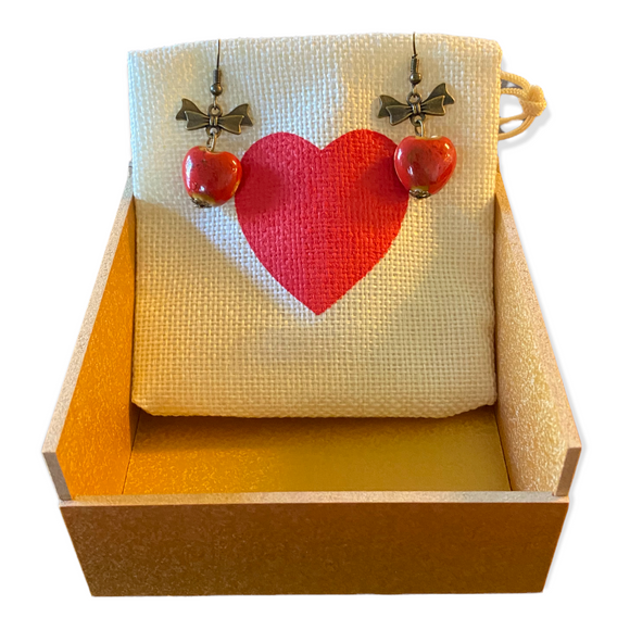 NIB Red Heart And Bow Drop Earrings